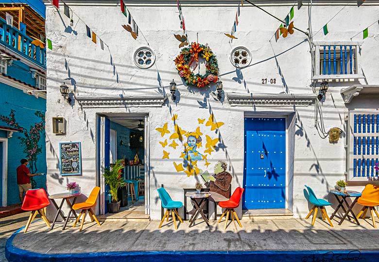 Colourful bar in the Getsemaní neigbourhood