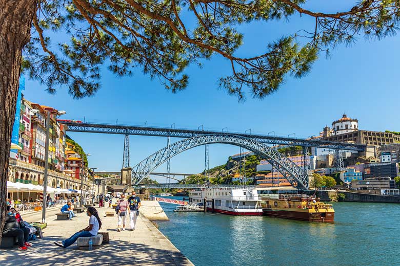 The span of Dom Luís I Bridge, Porto