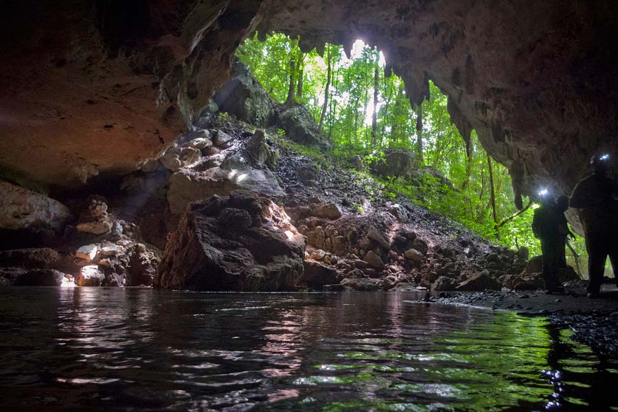 Entrance to Footprint Cave