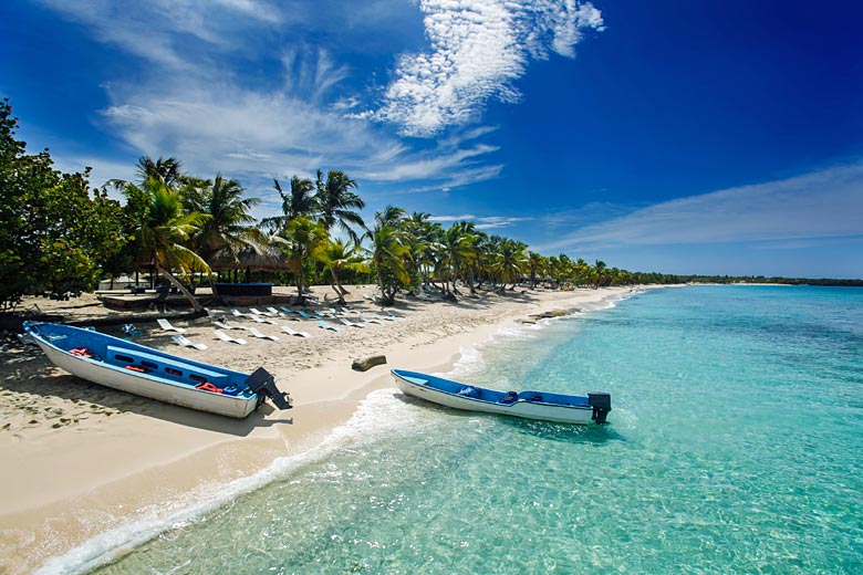 Relax on the shores of deserted Isla Catalina