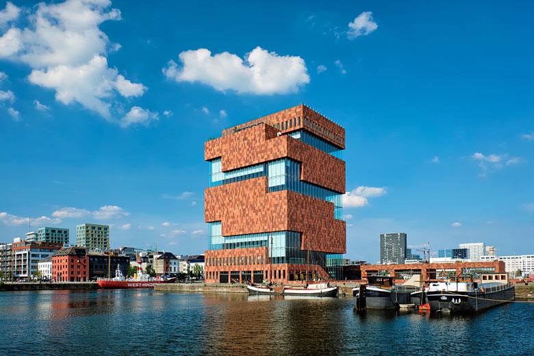 Modern Museum aan de Stroom on Het Eilandje