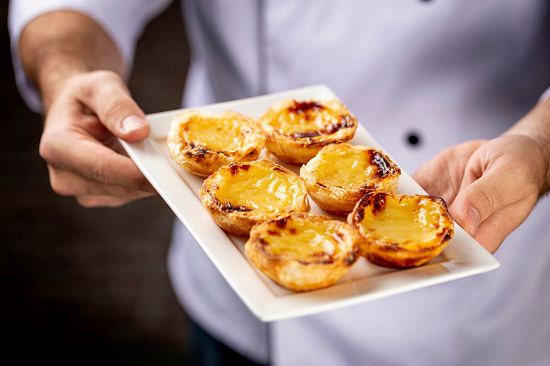 Delicious oven-fresh pastéis de nata