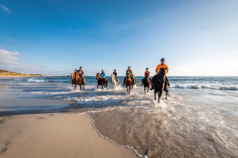 Riding with Menorca a Cavall