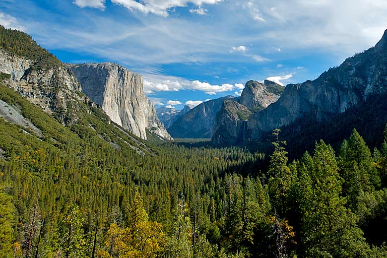 The famous Tunnel View in Yosemite National Park